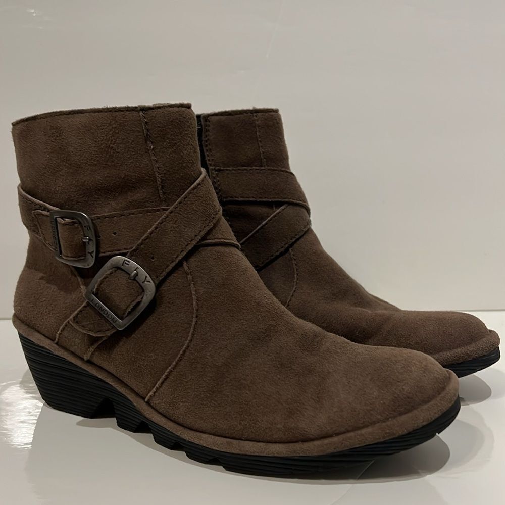 Fly London Perz Brown Suede Wedge Buckle Boots Booties Size 37 - Picture 2 of 13